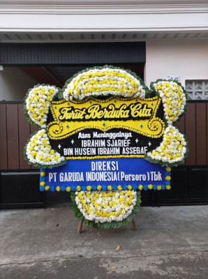 Papan Bunga Duka di Tamako
