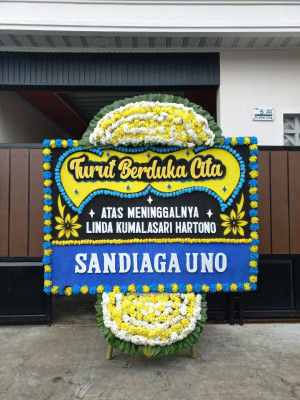Papan Bunga Duka di Tamako
